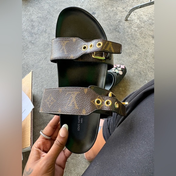 Louis Vuitton Bom Dia Flat Mule - Picture 5 of 7